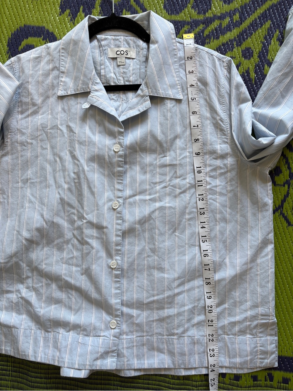 COS Boxy Cropped Striped Shirt Light Blue Pinstripe Button-Up Small Oversized - Picture 9 of 9